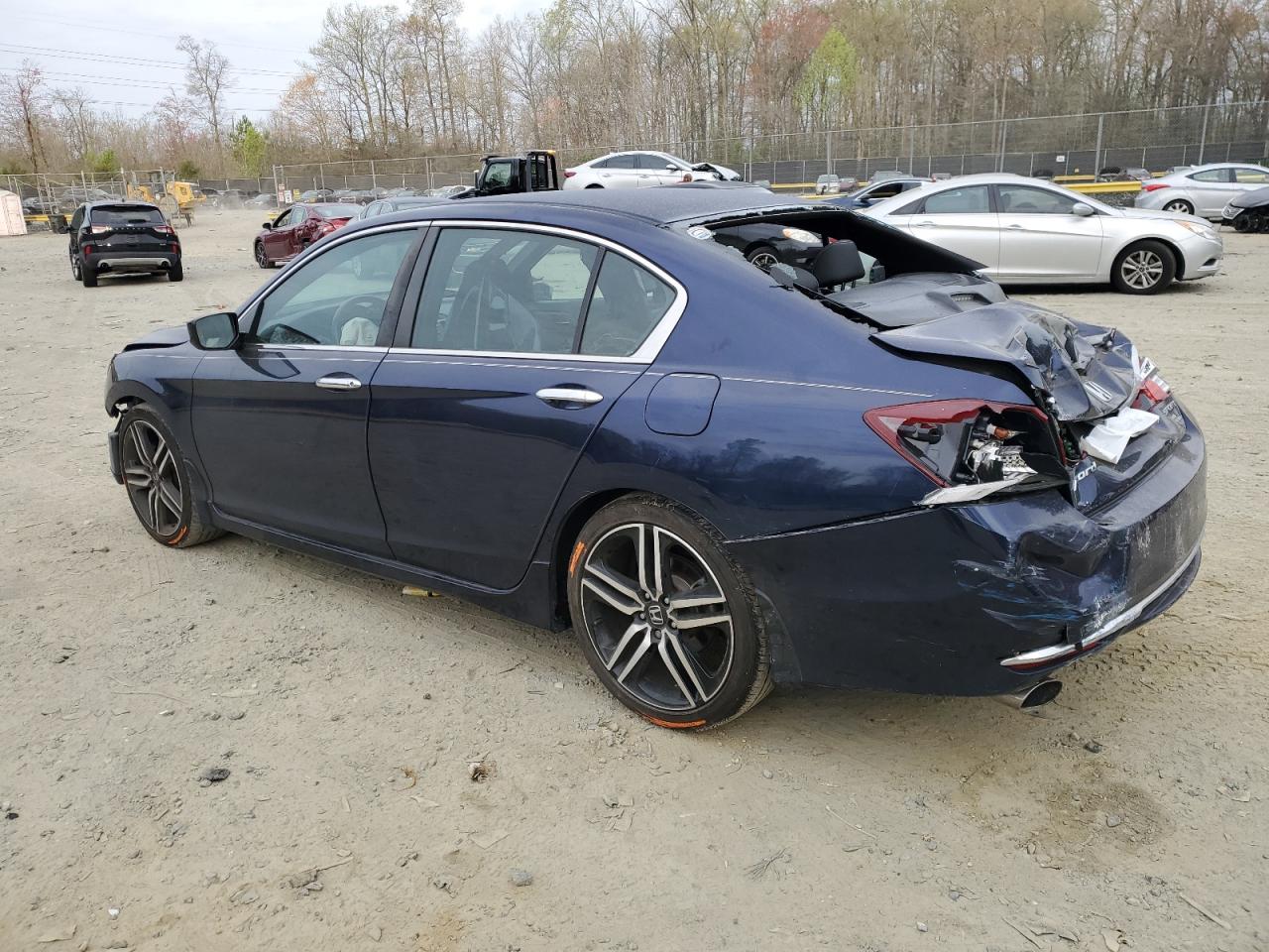 Photo 1 VIN: 1HGCR2F68GA156853 - HONDA ACCORD 