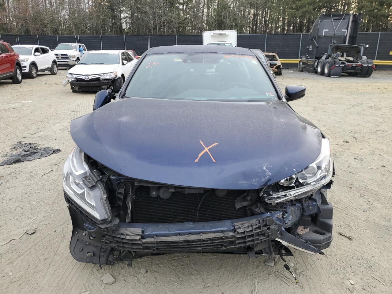 Photo 4 VIN: 1HGCR2F68GA156853 - HONDA ACCORD 