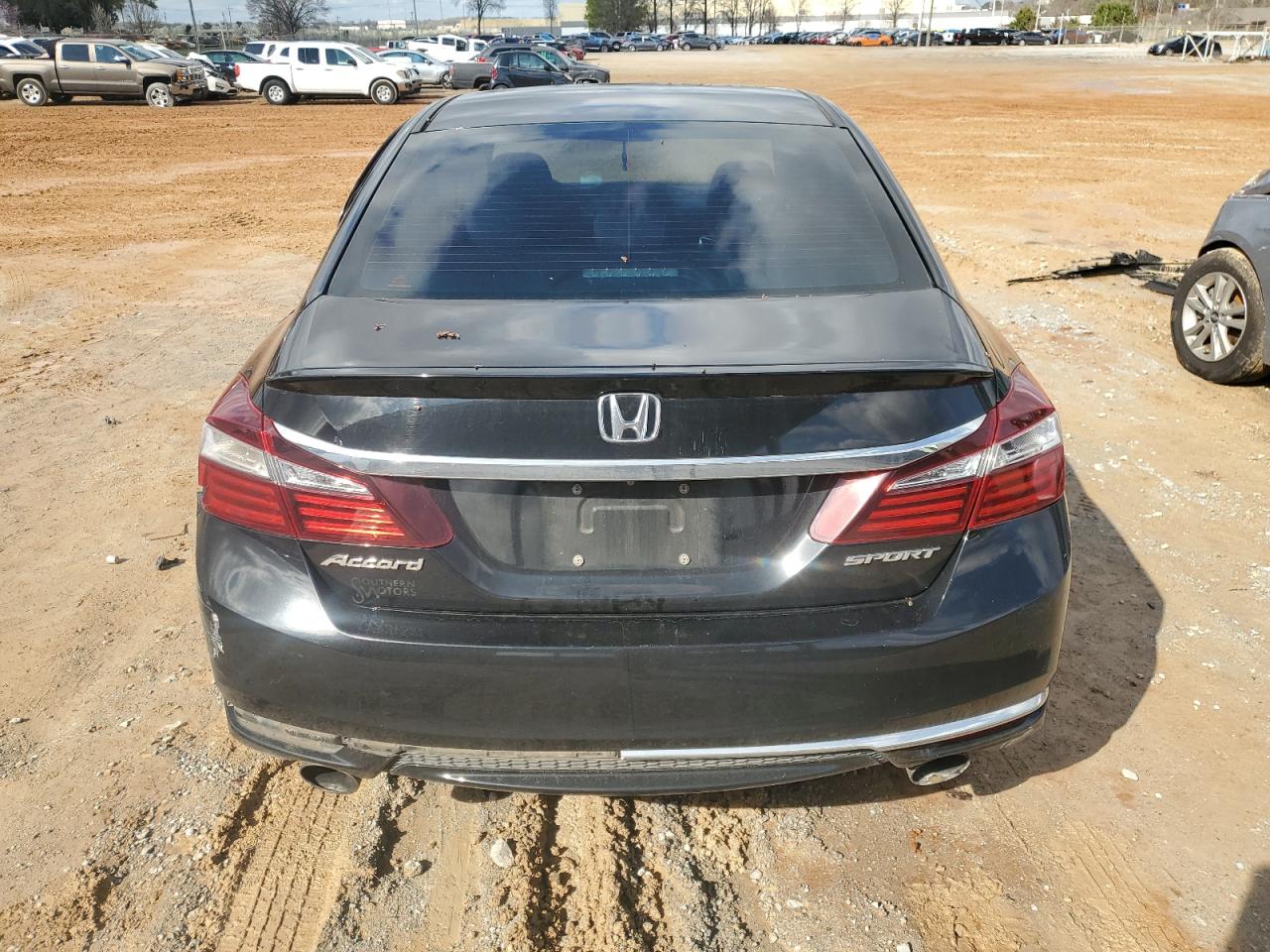 Photo 5 VIN: 1HGCR2F6XHA108532 - HONDA ACCORD 