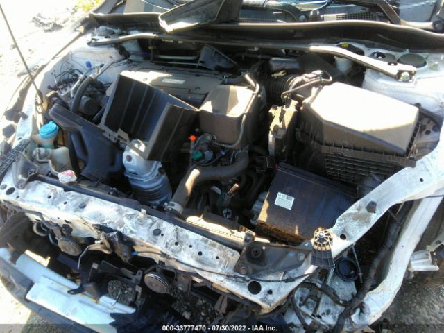 Photo 9 VIN: 1HGCR2F6XHA150103 - HONDA ACCORD SEDAN 