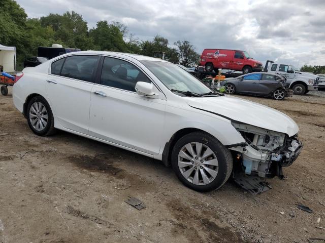 Photo 3 VIN: 1HGCR2F70DA124614 - HONDA ACCORD EX 