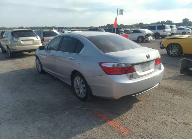 Photo 2 VIN: 1HGCR2F70EA028130 - HONDA ACCORD SEDAN 