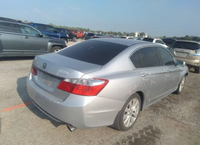 Photo 3 VIN: 1HGCR2F70EA028130 - HONDA ACCORD SEDAN 