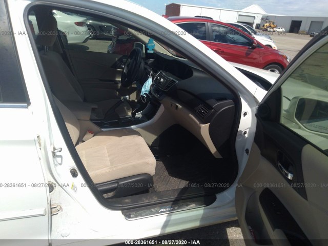 Photo 4 VIN: 1HGCR2F70EA046109 - HONDA ACCORD SEDAN 