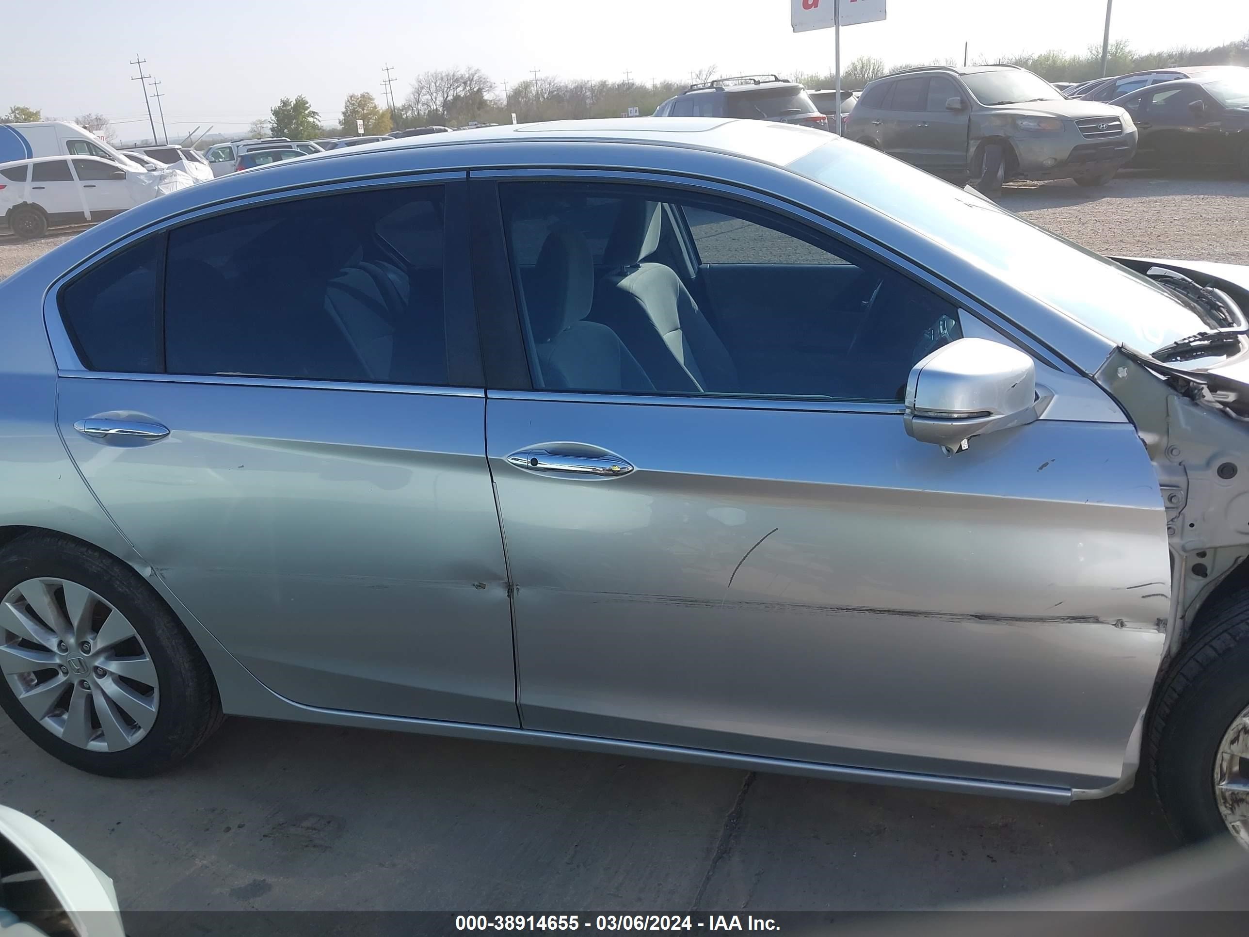 Photo 13 VIN: 1HGCR2F70EA079949 - HONDA ACCORD 