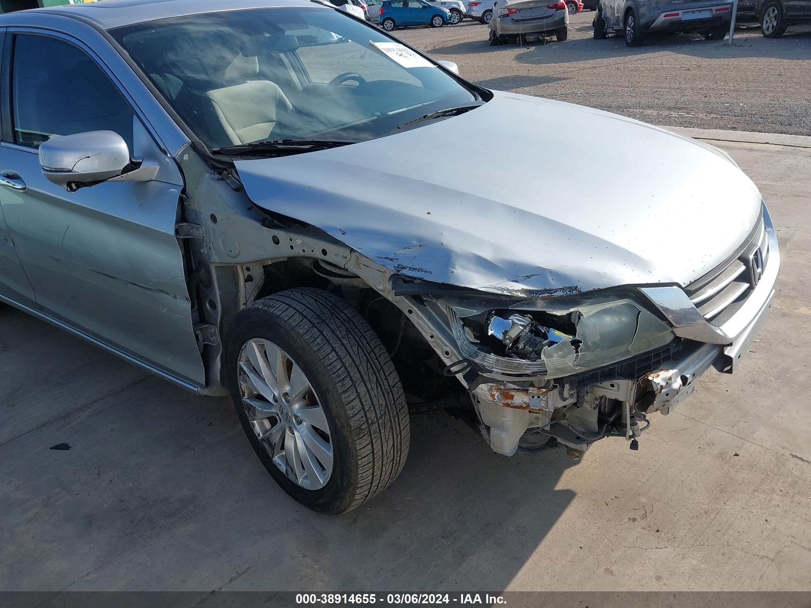 Photo 5 VIN: 1HGCR2F70EA079949 - HONDA ACCORD 