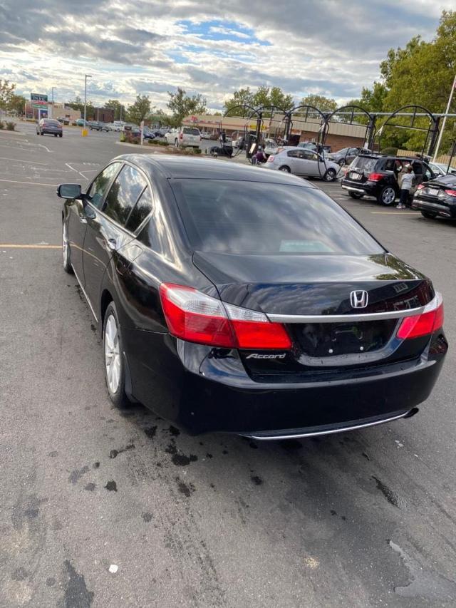 Photo 2 VIN: 1HGCR2F70FA013595 - HONDA ACCORD EX 