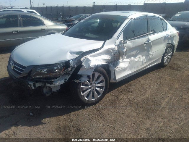 Photo 1 VIN: 1HGCR2F70FA061632 - HONDA ACCORD SEDAN 