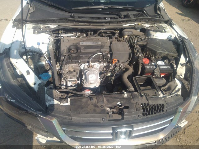 Photo 9 VIN: 1HGCR2F70FA061632 - HONDA ACCORD SEDAN 