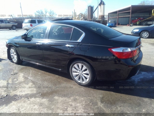 Photo 2 VIN: 1HGCR2F70FA119240 - HONDA ACCORD SEDAN 