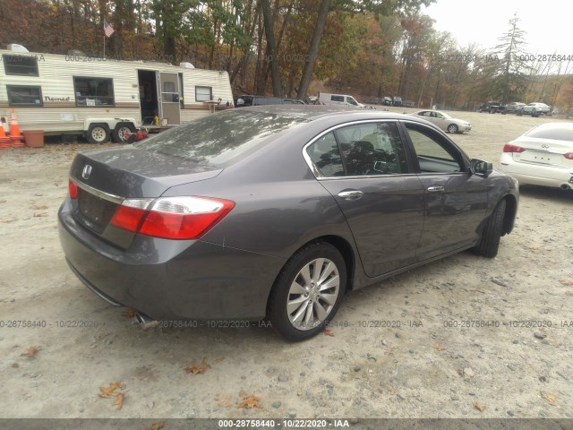 Photo 3 VIN: 1HGCR2F70FA126172 - HONDA ACCORD SEDAN 