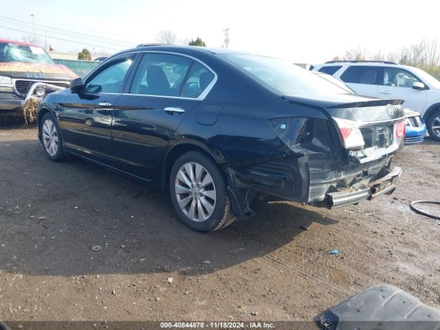 Photo 2 VIN: 1HGCR2F70FA131887 - HONDA ACCORD 