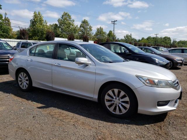 Photo 3 VIN: 1HGCR2F70FA136183 - HONDA ACCORD EX 