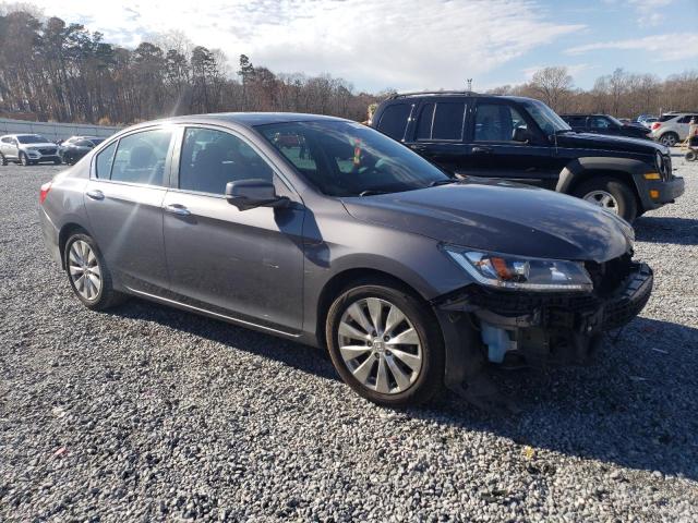 Photo 3 VIN: 1HGCR2F70FA136569 - HONDA ACCORD 