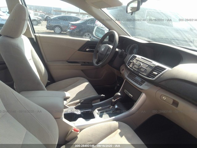 Photo 4 VIN: 1HGCR2F70FA210489 - HONDA ACCORD SEDAN 