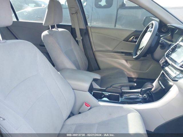 Photo 4 VIN: 1HGCR2F70GA043228 - HONDA ACCORD 