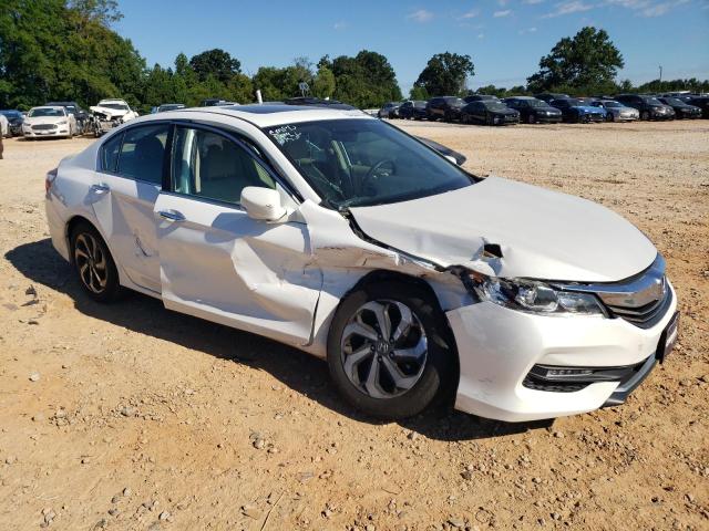 Photo 3 VIN: 1HGCR2F70GA211319 - HONDA ACCORD 