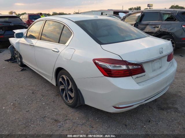 Photo 2 VIN: 1HGCR2F70GA212213 - HONDA ACCORD 