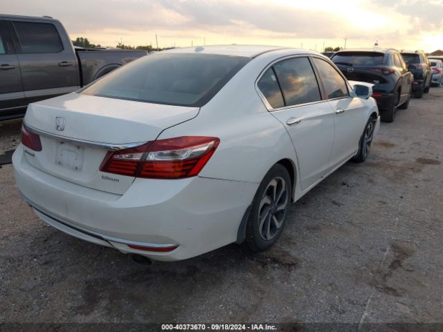 Photo 3 VIN: 1HGCR2F70GA212213 - HONDA ACCORD 