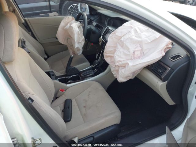 Photo 4 VIN: 1HGCR2F70GA212213 - HONDA ACCORD 