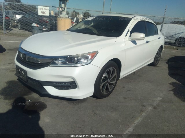 Photo 1 VIN: 1HGCR2F70GA235409 - HONDA ACCORD SEDAN 