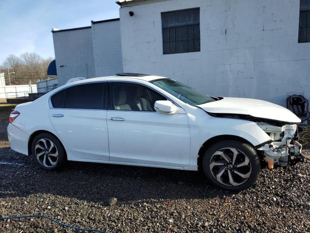 Photo 3 VIN: 1HGCR2F70HA052772 - HONDA ACCORD 