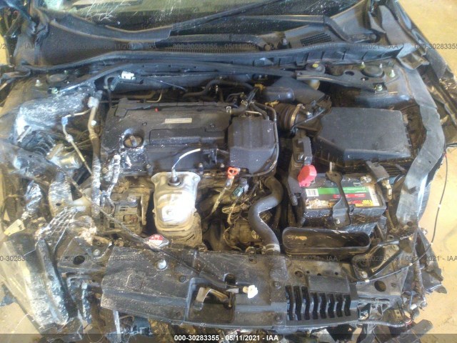 Photo 9 VIN: 1HGCR2F70HA053338 - HONDA ACCORD SEDAN 