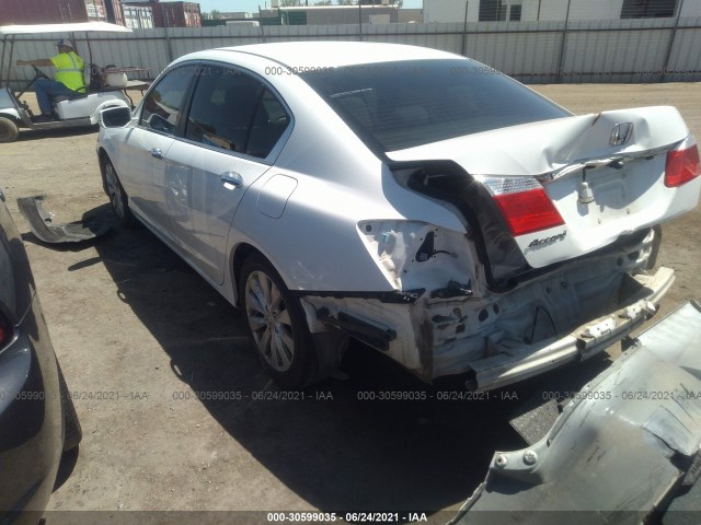 Photo 2 VIN: 1HGCR2F71DA272402 - HONDA ACCORD SDN 