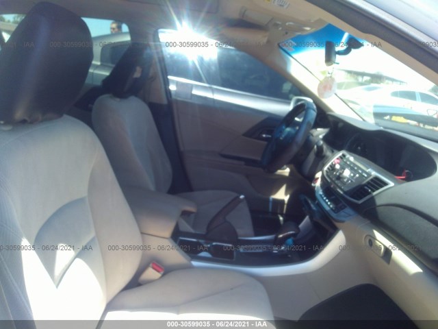 Photo 4 VIN: 1HGCR2F71DA272402 - HONDA ACCORD SDN 