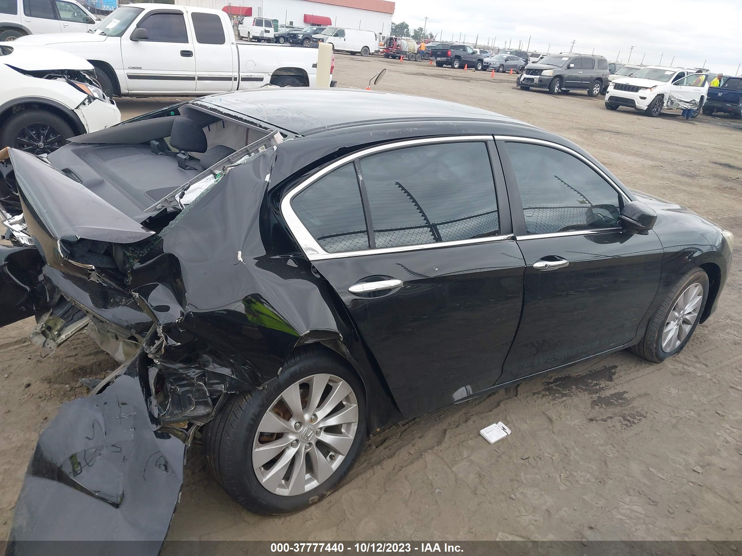 Photo 11 VIN: 1HGCR2F71EA172561 - HONDA ACCORD 