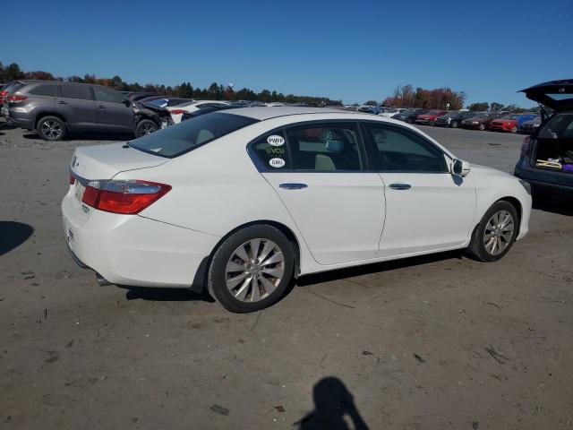 Photo 2 VIN: 1HGCR2F71EA229762 - HONDA ACCORD EX 