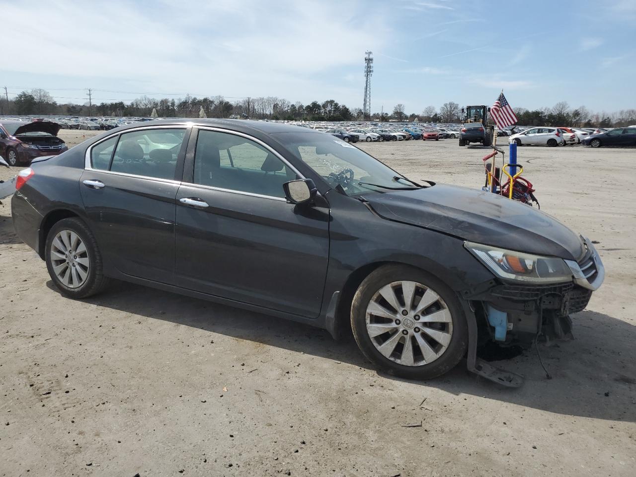 Photo 3 VIN: 1HGCR2F71FA153896 - HONDA ACCORD 