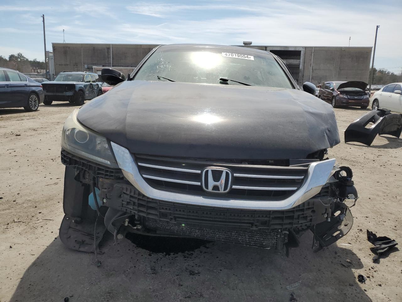 Photo 4 VIN: 1HGCR2F71FA153896 - HONDA ACCORD 