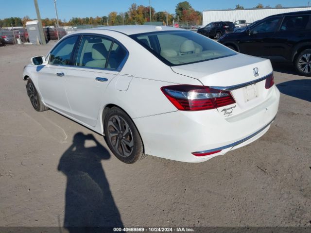 Photo 2 VIN: 1HGCR2F71GA096973 - HONDA ACCORD 