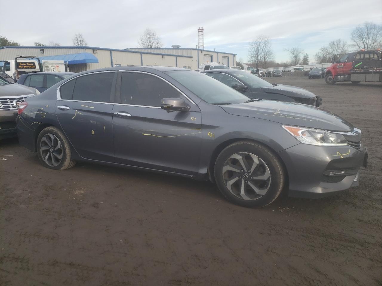 Photo 3 VIN: 1HGCR2F71GA209661 - HONDA ACCORD 