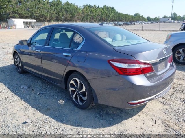 Photo 2 VIN: 1HGCR2F71HA028657 - HONDA ACCORD 