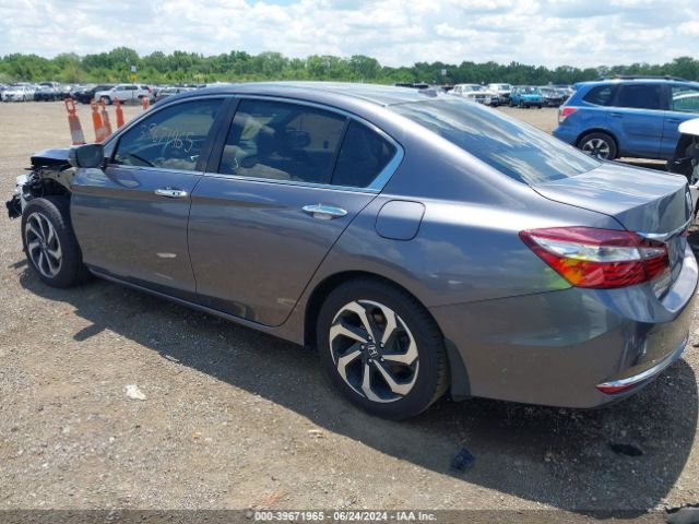 Photo 2 VIN: 1HGCR2F71HA187601 - HONDA ACCORD 