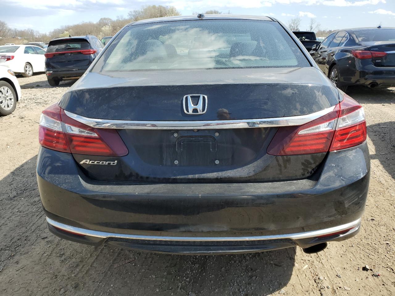 Photo 5 VIN: 1HGCR2F71HA206146 - HONDA ACCORD 