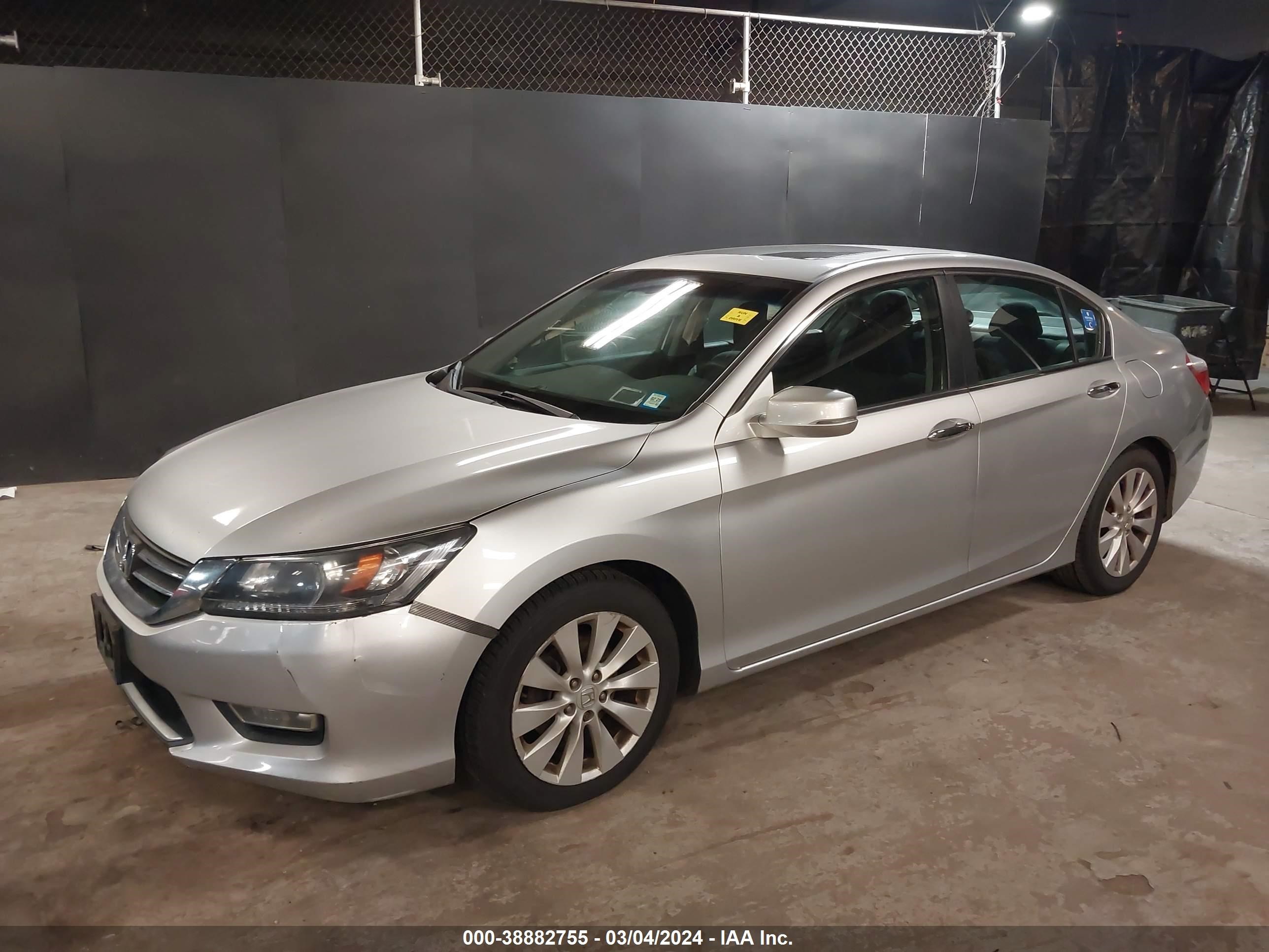 Photo 1 VIN: 1HGCR2F72DA016947 - HONDA ACCORD 