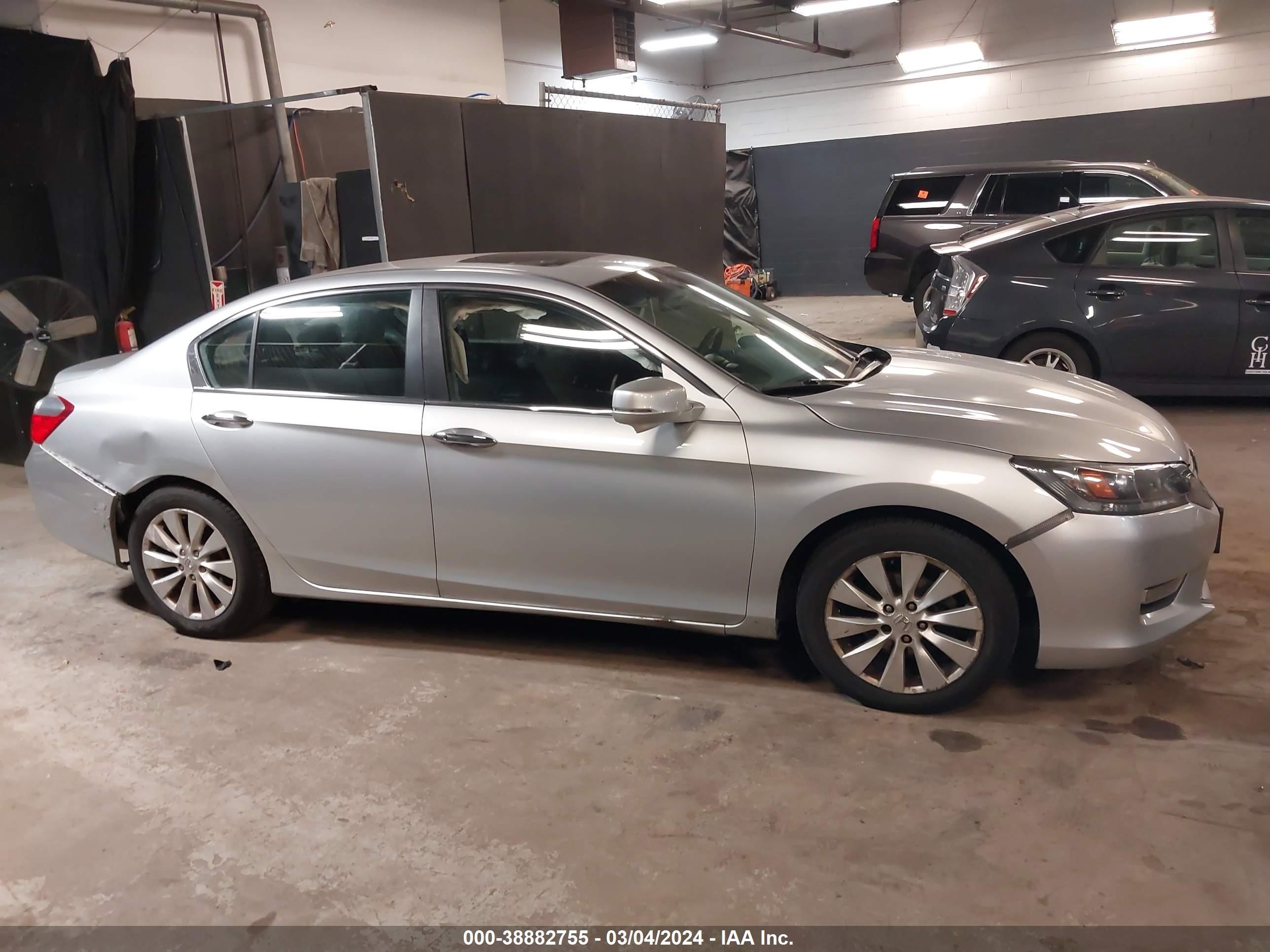 Photo 12 VIN: 1HGCR2F72DA016947 - HONDA ACCORD 