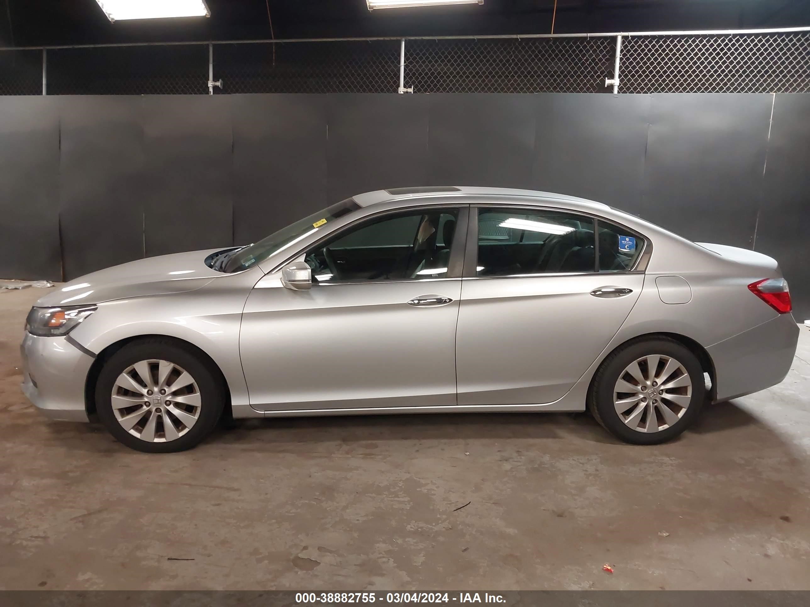 Photo 13 VIN: 1HGCR2F72DA016947 - HONDA ACCORD 