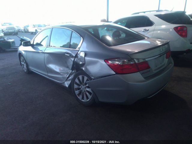 Photo 2 VIN: 1HGCR2F72DA032128 - HONDA ACCORD SDN 