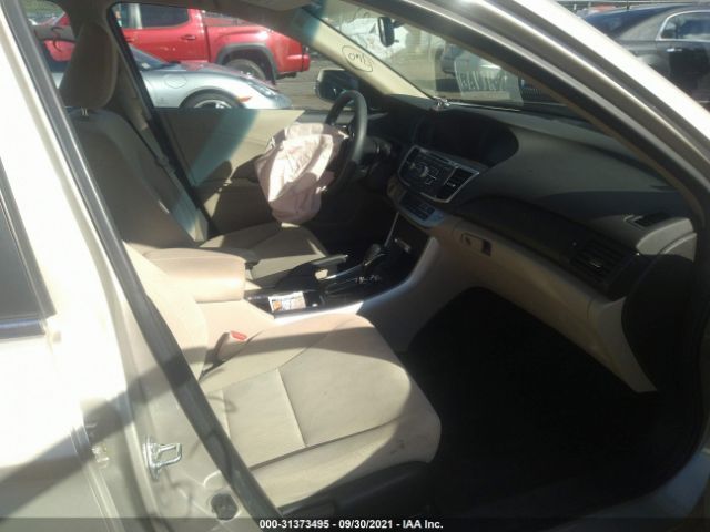 Photo 4 VIN: 1HGCR2F72DA051665 - HONDA ACCORD SDN 