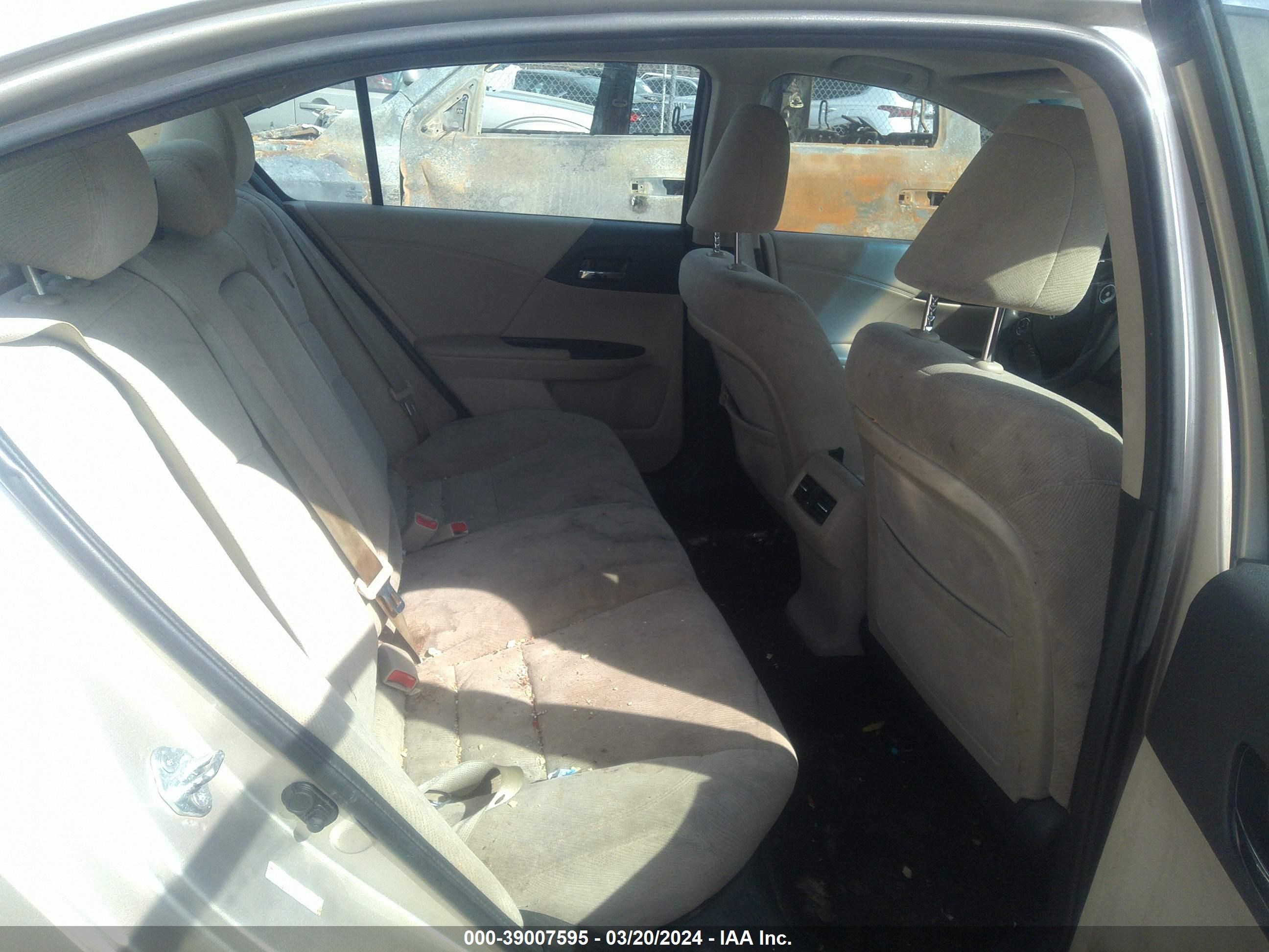 Photo 7 VIN: 1HGCR2F72DA203038 - HONDA ACCORD 