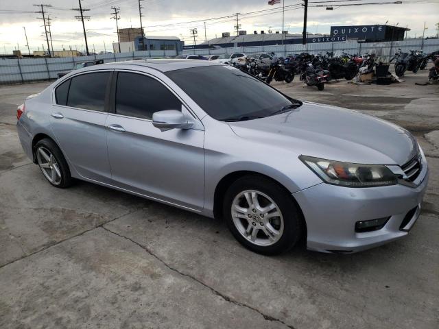 Photo 3 VIN: 1HGCR2F72EA307983 - HONDA ACCORD 