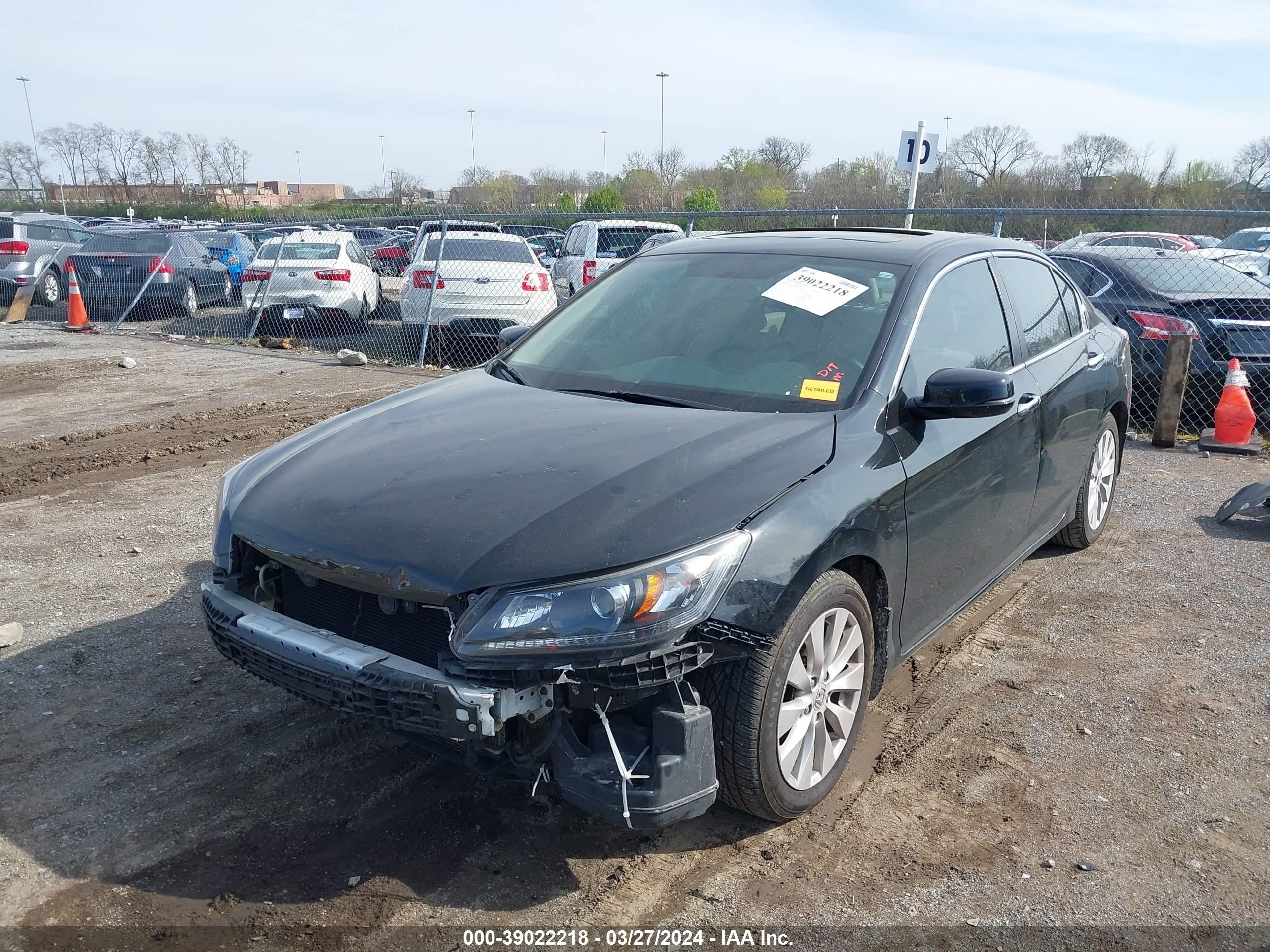 Photo 5 VIN: 1HGCR2F72FA002582 - HONDA ACCORD 