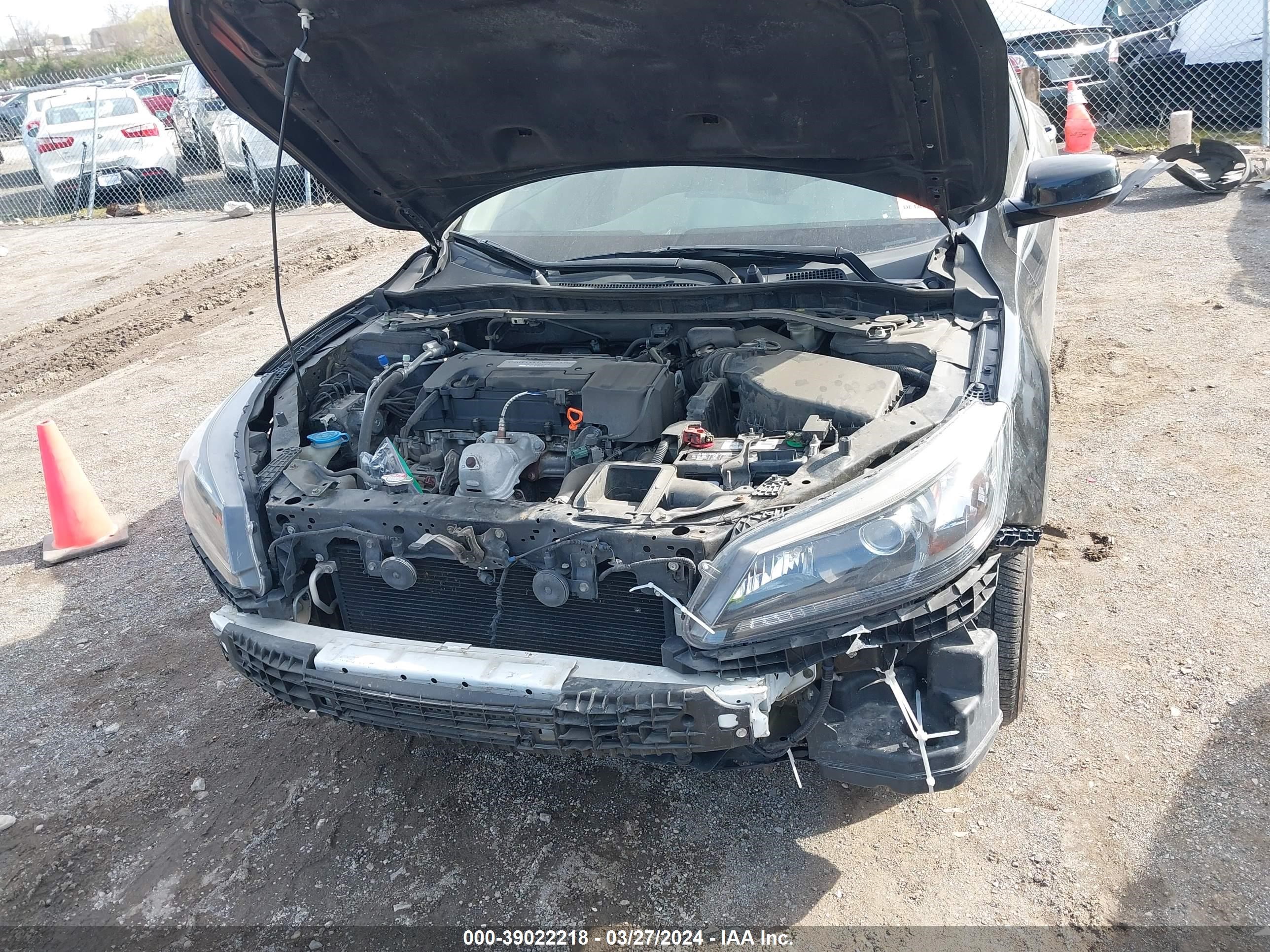 Photo 9 VIN: 1HGCR2F72FA002582 - HONDA ACCORD 