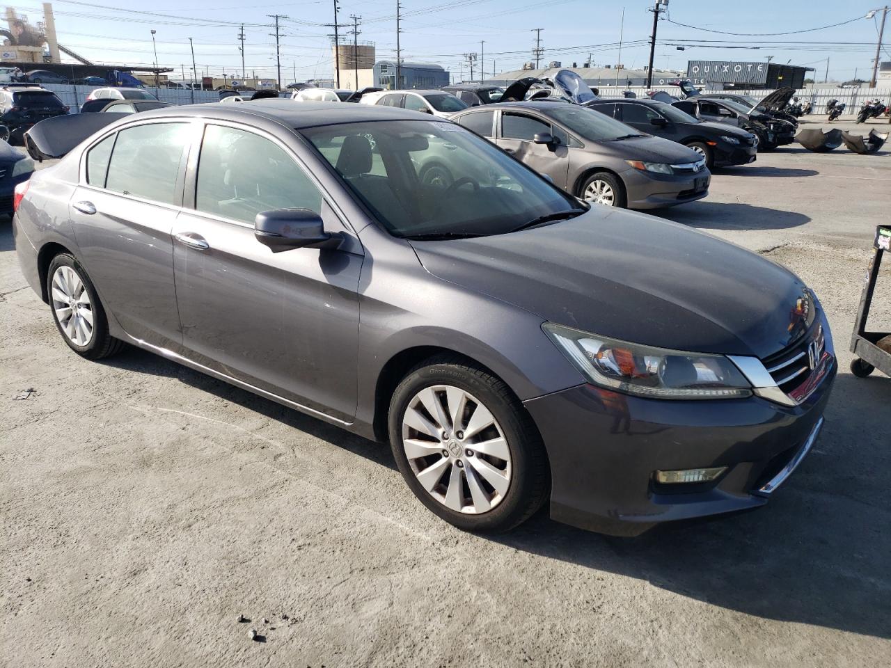 Photo 3 VIN: 1HGCR2F72FA057680 - HONDA ACCORD 