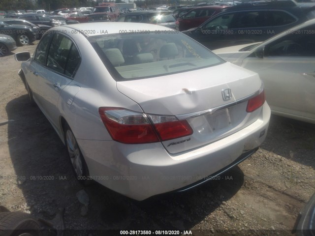 Photo 2 VIN: 1HGCR2F72FA163059 - HONDA ACCORD SEDAN 