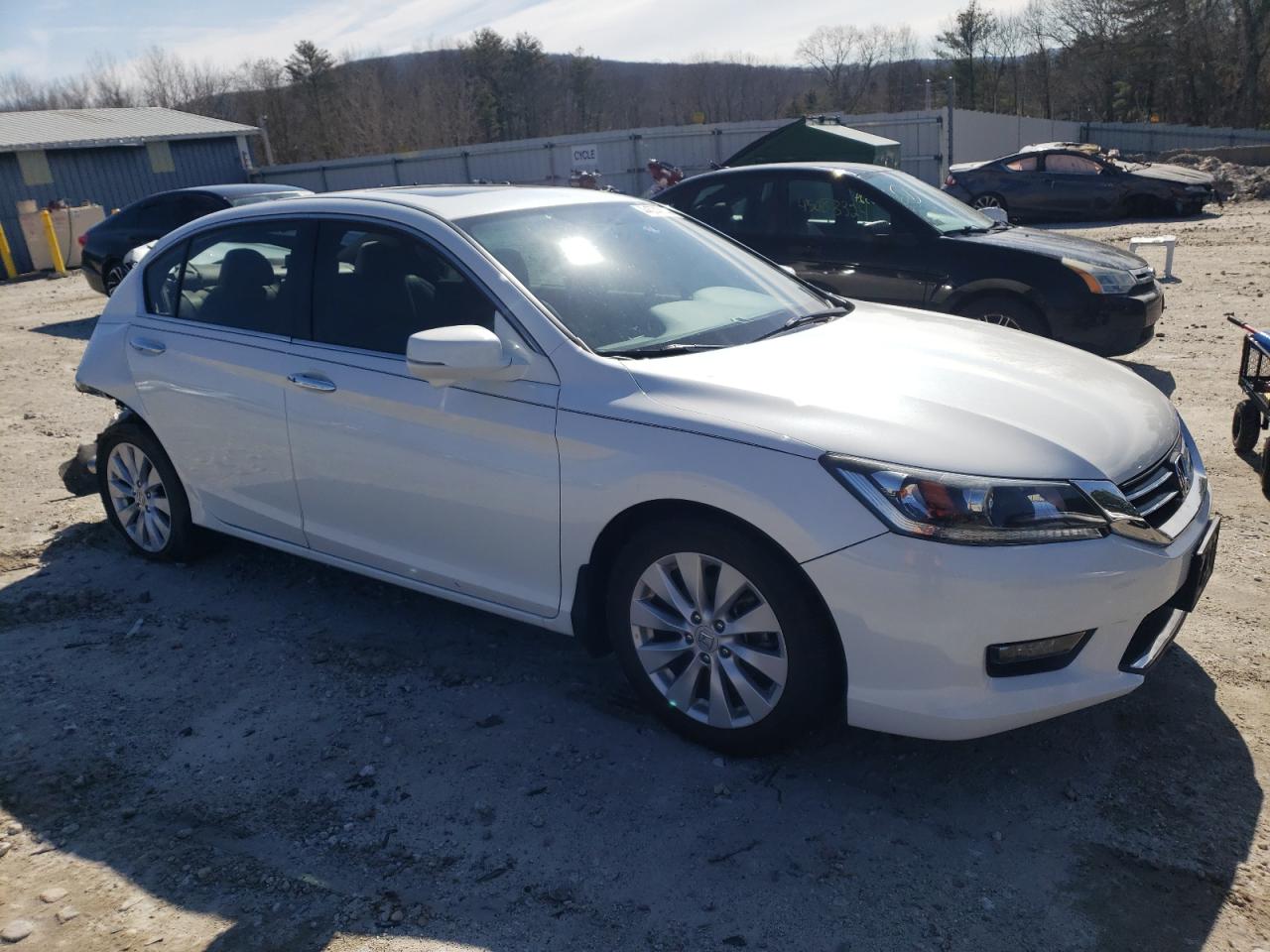 Photo 3 VIN: 1HGCR2F72FA227827 - HONDA ACCORD 